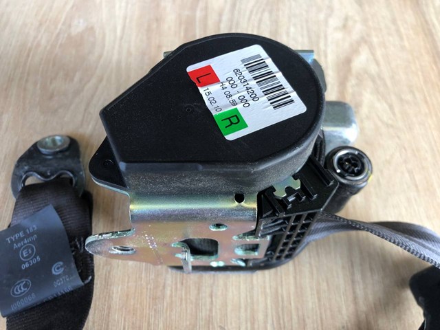  Land Rover LR052918