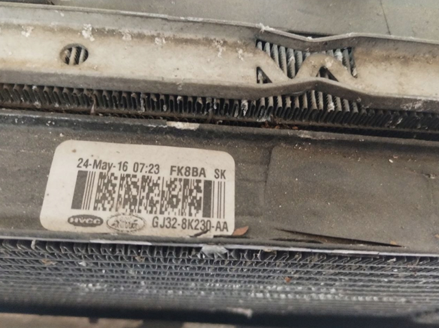 Радіатор охолодження Jaguar J9C7323