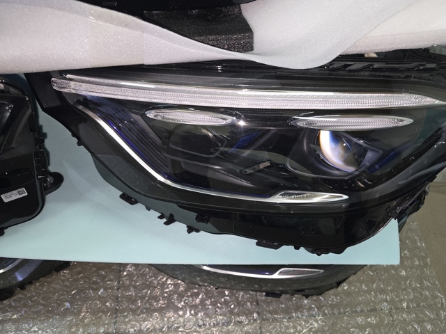  Mercedes A2549064801 ціна, від 1404.58 USD