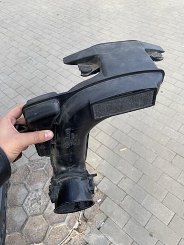 Купити PE0113200 Mazda Повітрозабірник повітряного фільтра