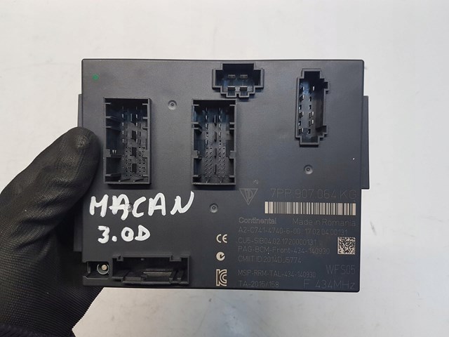 7PP907064 Porsche 