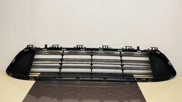 7065184 Autotechteile Решітка переднього бампера, центральна
