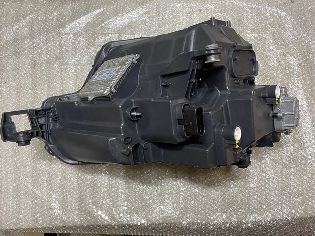 Фара ліва 57B941035 VAG