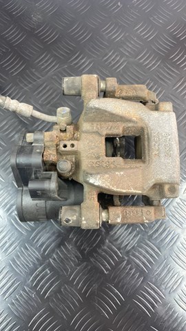 LR113712 Land Rover Супорт гальмівний задній лівий