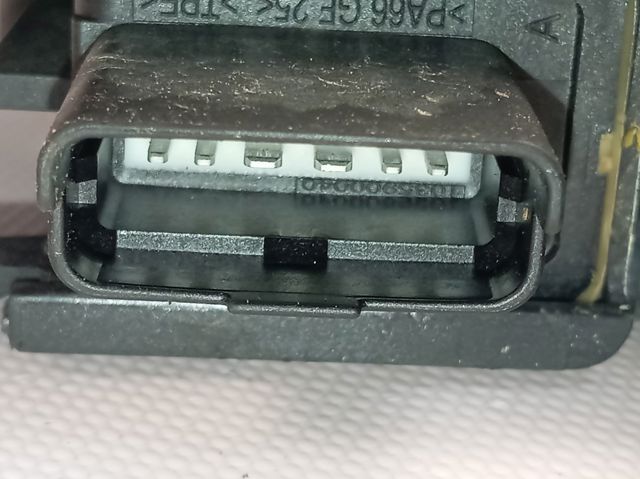9806087180 Peugeot/Citroen Склопідйомник задніх лівих дверей