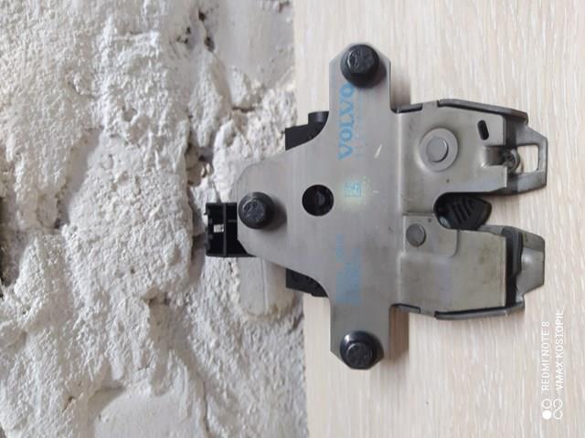 Замок кришки багажника Volvo 31278384