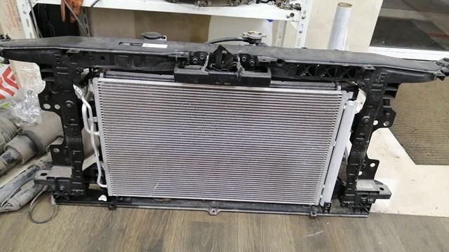 Рамка радіатора 64101AA001 Hyundai/Kia