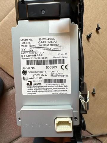 861C048030 Toyota Станція для бездротової зарядки