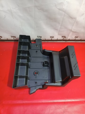 147096700B Tesla Motors 