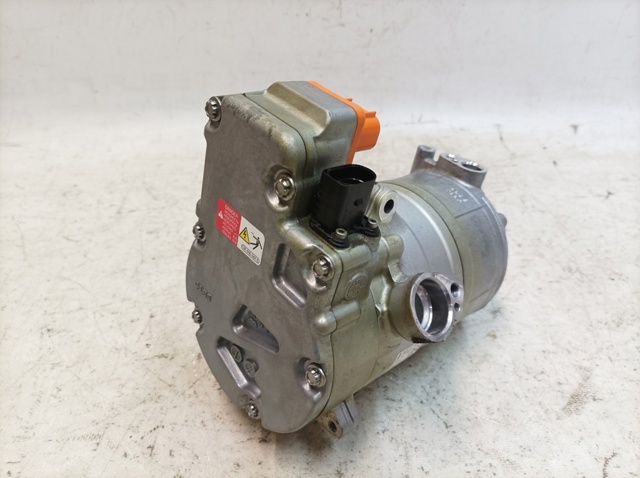 Насос кондиціонера Porsche PAD816797A