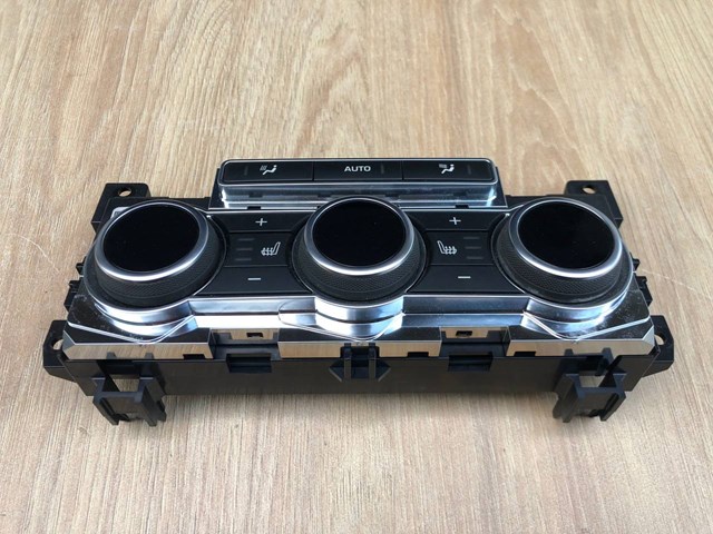 Купити LR067189 Land Rover 
