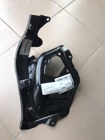 Купити 6160233240 Toyota Крило заднє ліве