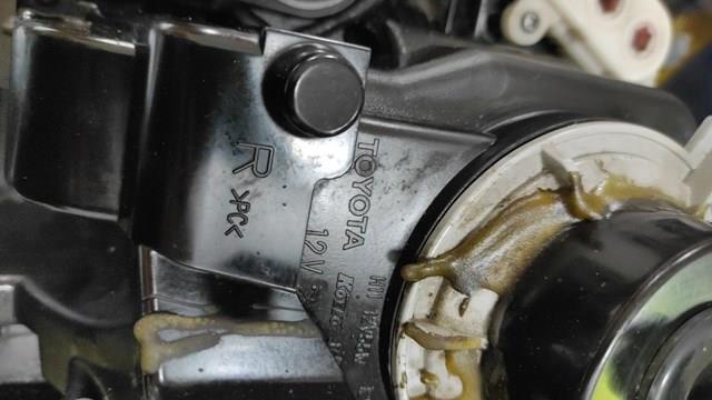 Фара права 8113060D60 Toyota