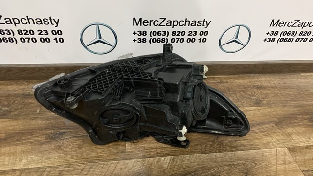 Фари Mercedes A4479065800 ціна, від 172.48 USD