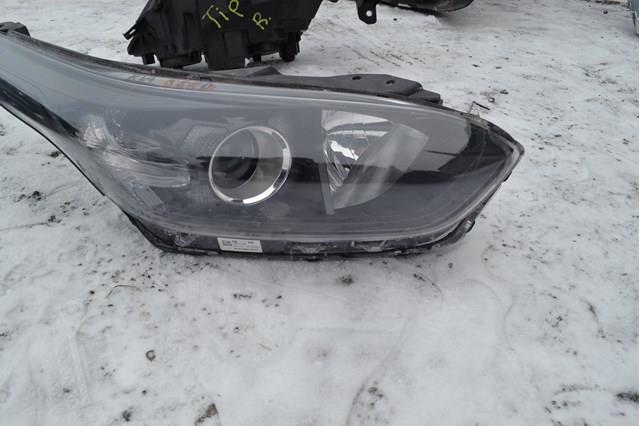 92102J7051 Hyundai/Kia Основна фара - вставка