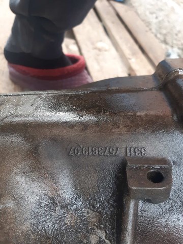  33117573819 BMW