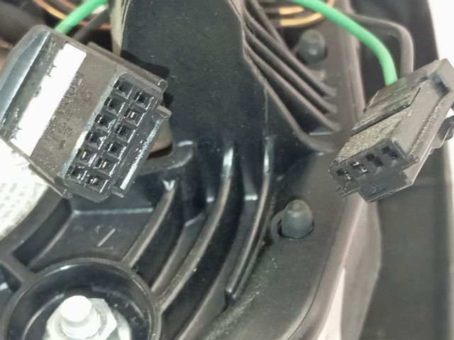  Renault (RVI) 985107504R ціна, від 77.79 USD