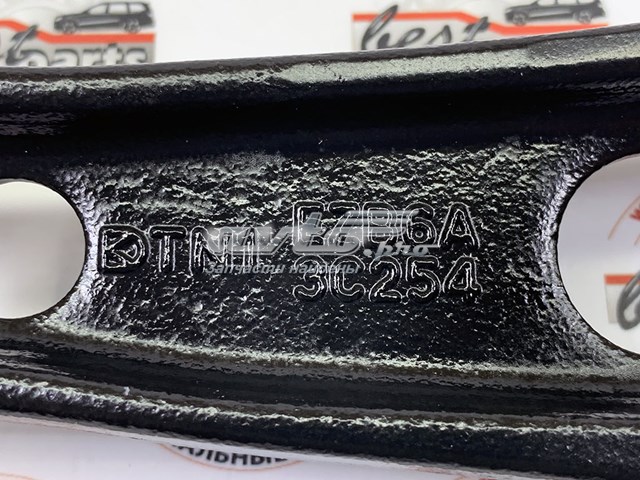 Купити LR113281 Land Rover Важіль передньої підвіски нижній, правий
