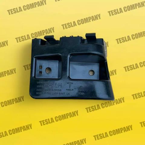 Купити 150696800A Tesla Супорт/кронштейн кріплення заднього ліхтаря, лівий