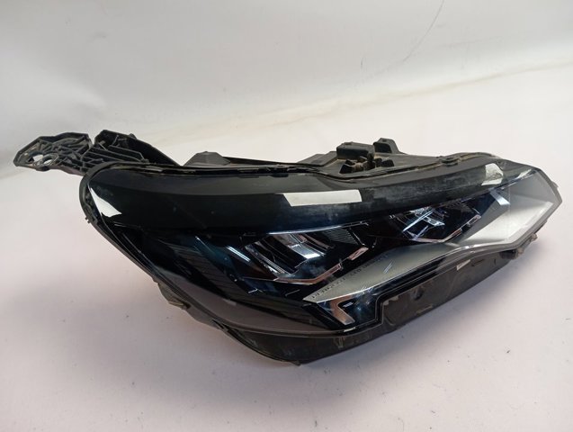 1675889480 Peugeot/Citroen Основна фара - вставка