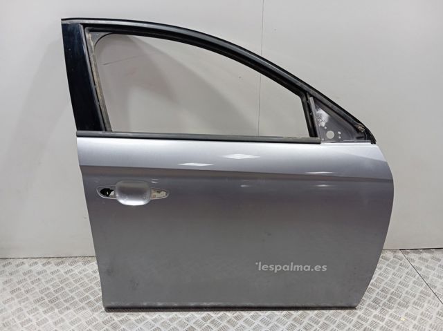 Дверка передня права Opel Corsa F