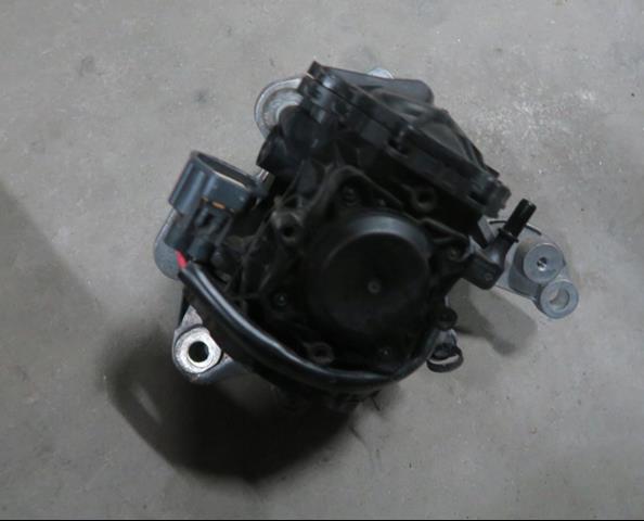 Купити DG982A451AD Ford Вакуумний насос
