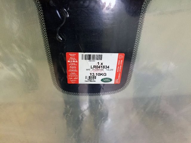 Скло лобове Land Rover LR184626