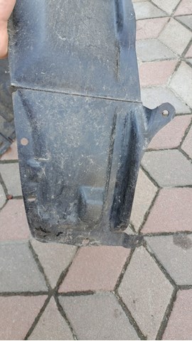 Підкрилок передній лівий Mitsubishi MN126807