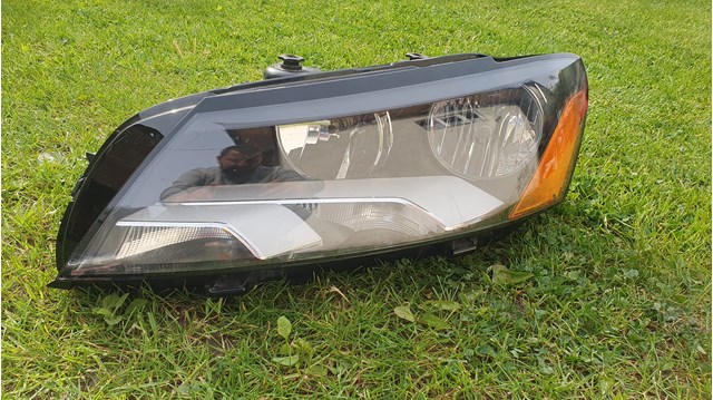 Фара ліва 20C800001N TYC
