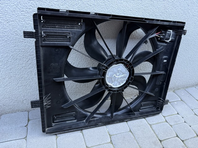 A0999060202 Mercedes Дифузор радіатора охолодження, в зборі з мотором і крильчаткою