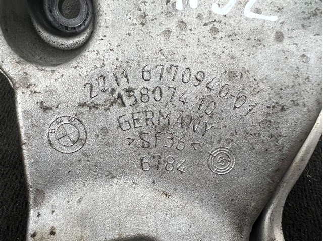  BMW 22116770940