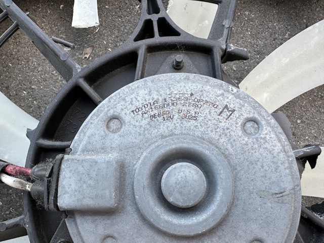 Купити 1636331450 Toyota 