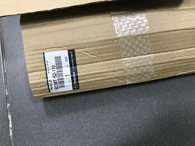 BDMT52110 Mazda Крило переднє праве