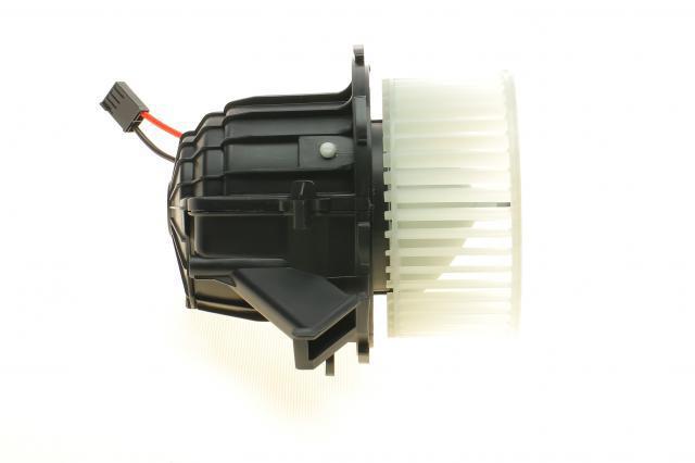 Моторчик пічки Autotechteile 3820006