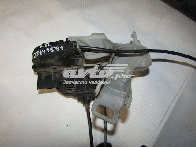 Замок задньої дверї, правої 814202H010 Hyundai/Kia