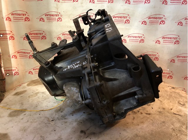 Купити 7700113677 Renault (RVI) Ручна коробка передач