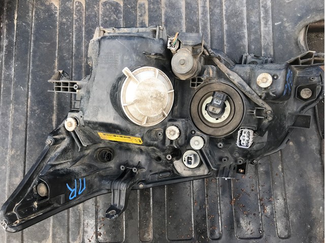 Фара права 8114560F00 Toyota