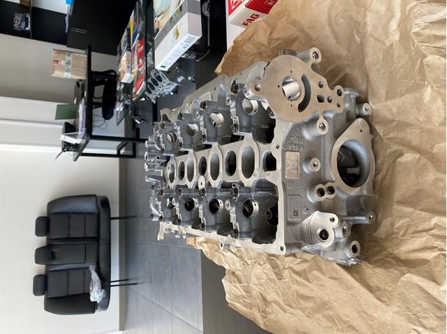 PYFA10100E Mazda Головка циліндрів