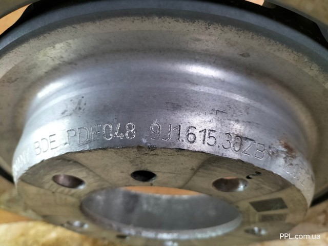Гальмівні диски передні 9J1615302B VAG