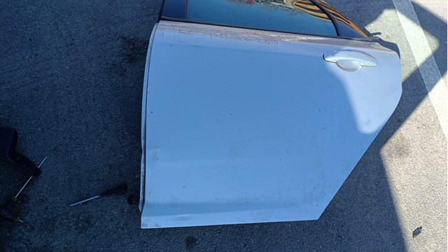 2172760 Ford Двері пасажирськи задні ліві