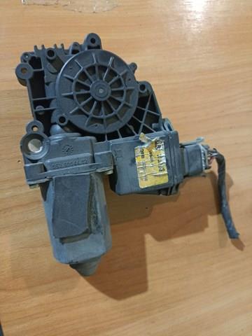 Купити 90520248 General Motors Двигун склопідіймача двері передньої, правої