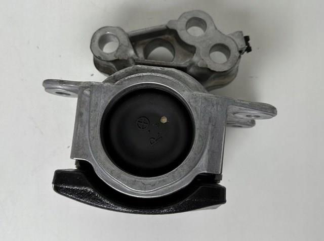 Купити LR133341 Land Rover 