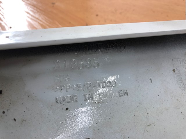 31663527 Volvo 