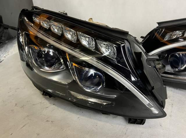  Mercedes A2059063204 ціна, від 597.36 USD