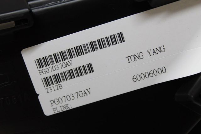 Решітка переднього бампера, центральна Signeda PPG07037GA ціна, від 60.17 USD