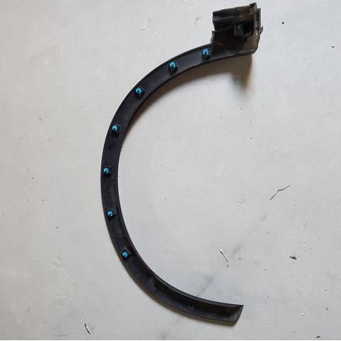 Молдинг передньої арки колеса, правий Mitsubishi 7400A510 ціна, від 62.29 USD