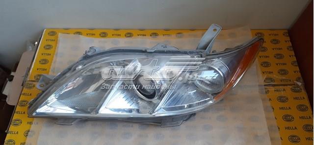 Фара передня права Toyota 8114533720