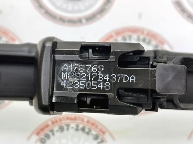 Щітка-двірник лобового скла, пасажирська Land Rover LR157017 ціна, від 46.95 USD