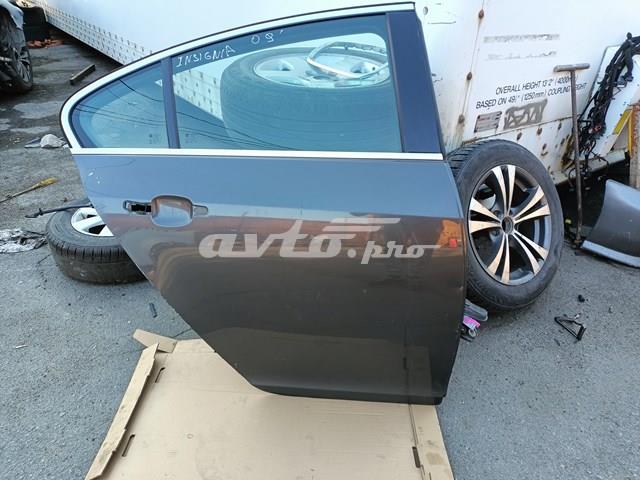 22796348 General Motors Двері пасажирські задні праві