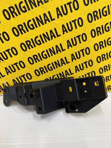Кріплення бампера Mazda KB8A50C22 ціна, від 6.38 USD